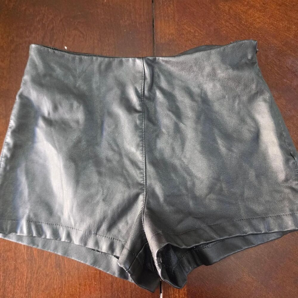 Forever-21 Women's Black Shorts